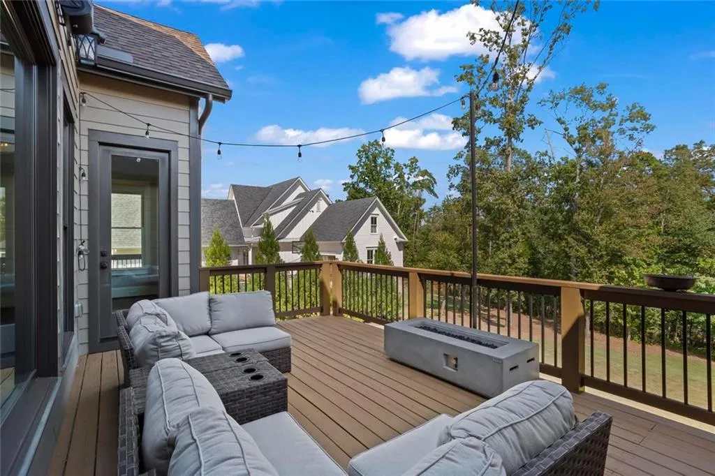 Cumming, Georgia 30041, United States, 5 Bedrooms Bedrooms, ,6 BathroomsBathrooms,Residential,Coming Soon,199791