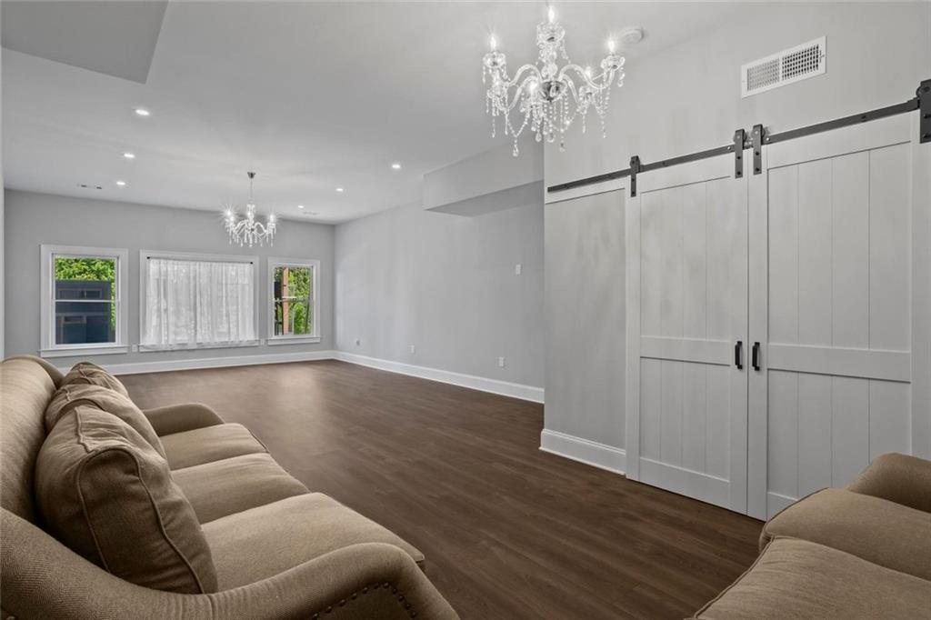 Hickory Lakeside - Residential