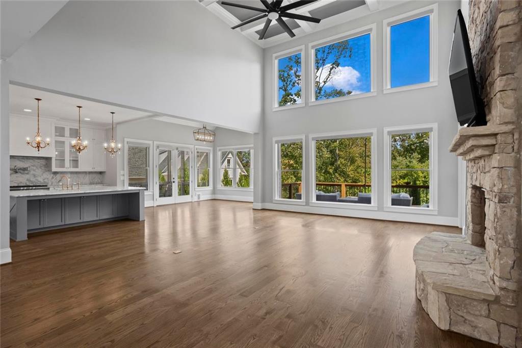 Hickory Lakeside - Residential