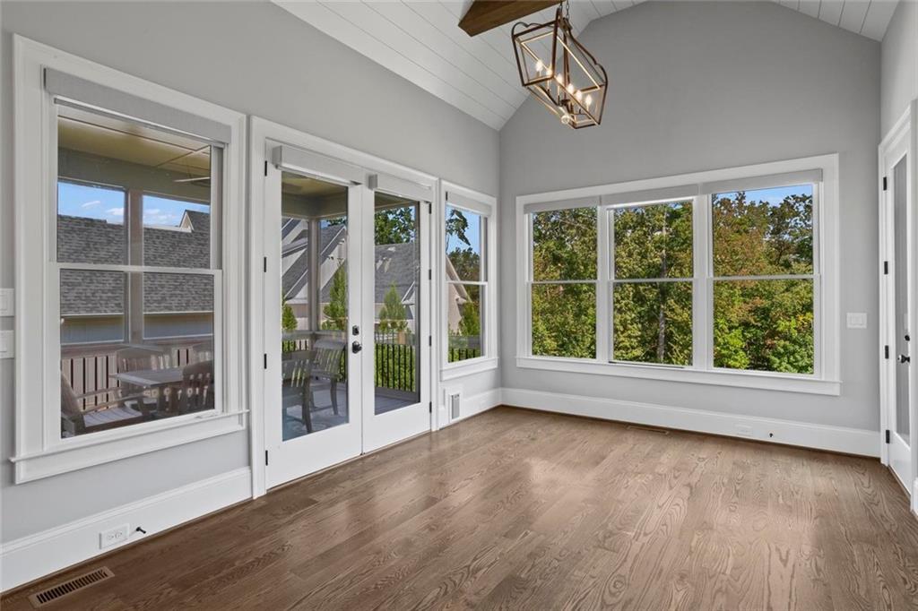 Hickory Lakeside - Residential