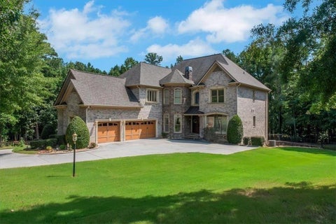 Homes For Sale - 40 Waterside Place<br/> Oxford, GA 30054