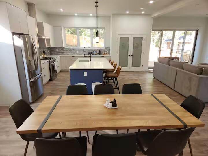 245 Mathewson Place