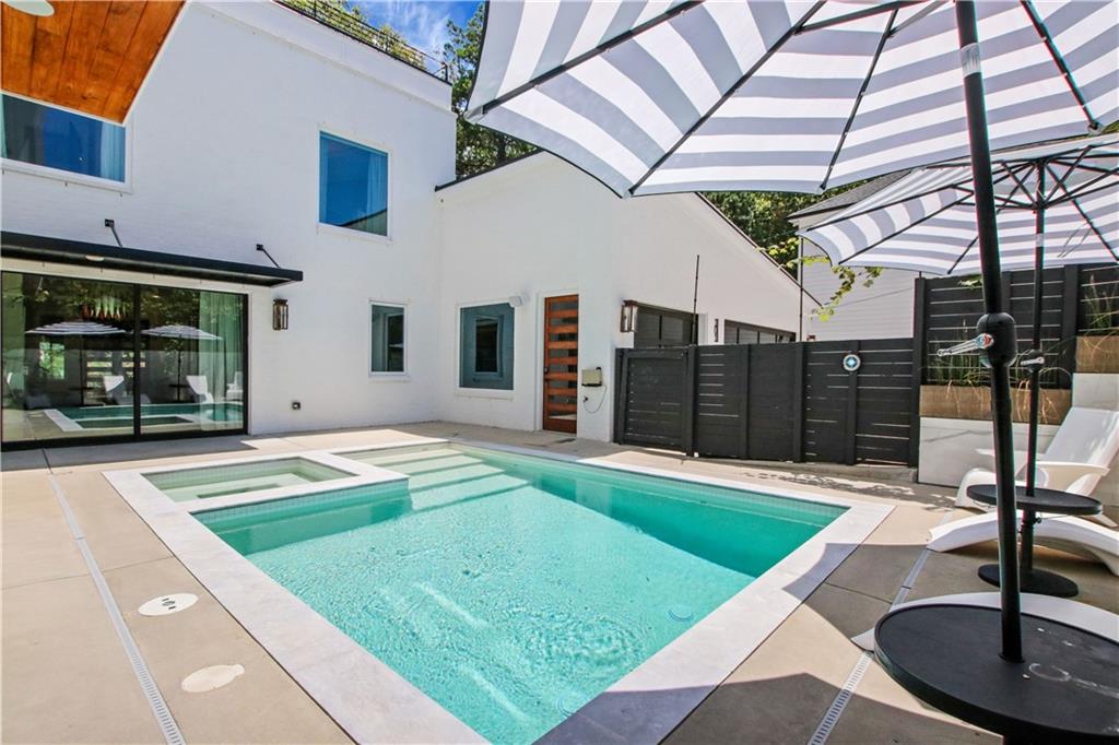 Woodstock Downtown - Residential