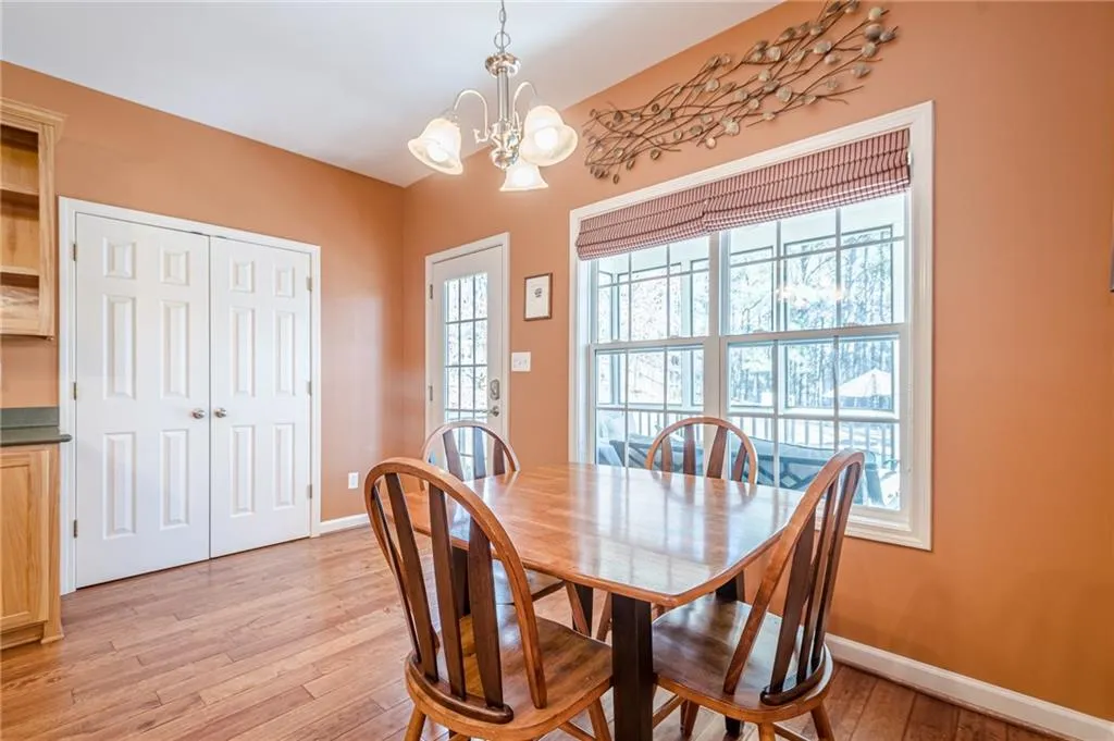 Canton, Georgia 30114, United States, 3 Bedrooms Bedrooms, ,3 BathroomsBathrooms,Residential,Active,76729