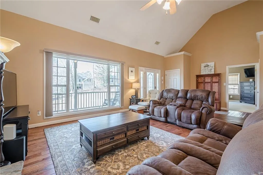 Canton, Georgia 30114, United States, 3 Bedrooms Bedrooms, ,3 BathroomsBathrooms,Residential,Active,76729