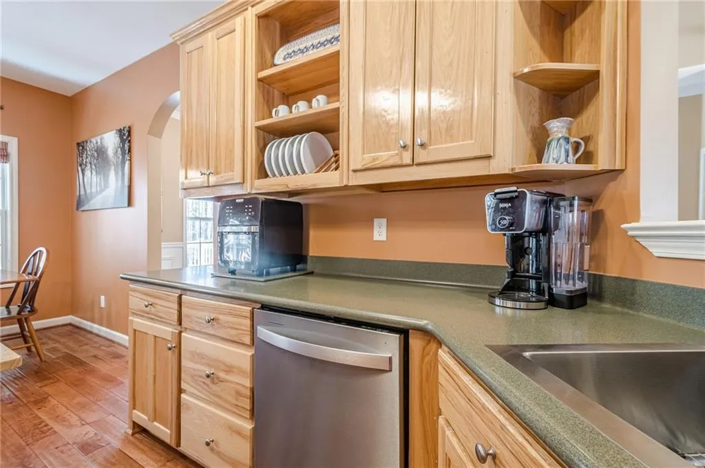 Canton, Georgia 30114, United States, 3 Bedrooms Bedrooms, ,3 BathroomsBathrooms,Residential,Active,76729