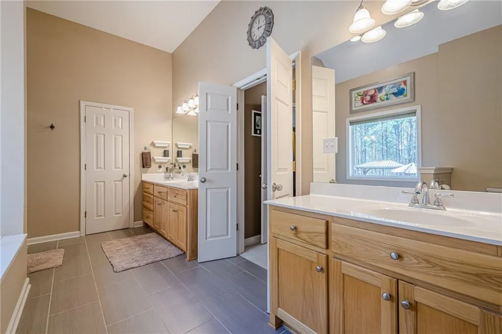 Canton, Georgia 30114, United States, 3 Bedrooms Bedrooms, ,3 BathroomsBathrooms,Residential,Active,76729