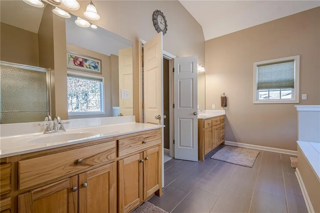 Canton, Georgia 30114, United States, 3 Bedrooms Bedrooms, ,3 BathroomsBathrooms,Residential,Active,76729