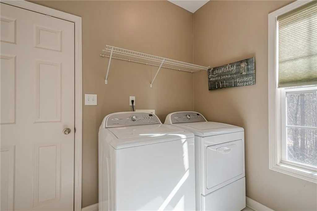 Canton, Georgia 30114, United States, 3 Bedrooms Bedrooms, ,3 BathroomsBathrooms,Residential,Active,76729