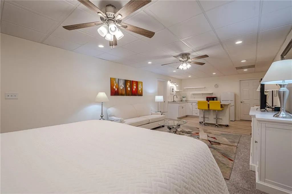 Canton, Georgia 30114, United States, 3 Bedrooms Bedrooms, ,3 BathroomsBathrooms,Residential,Active,76729