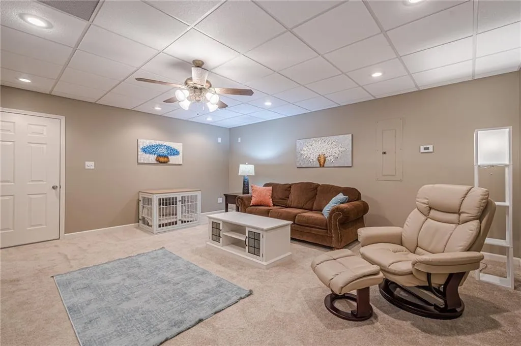 Canton, Georgia 30114, United States, 3 Bedrooms Bedrooms, ,3 BathroomsBathrooms,Residential,Active,76729