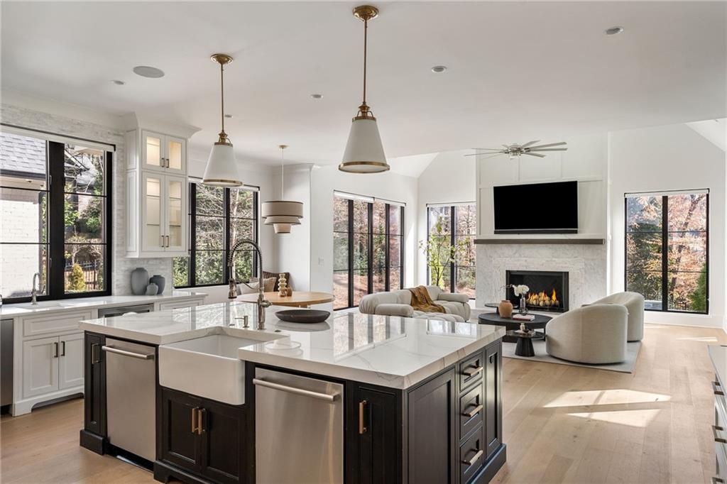 4555 Mystic Drive, Atlanta, Georgia image 14