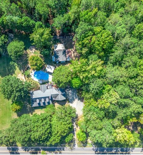 A home in Powder Springs