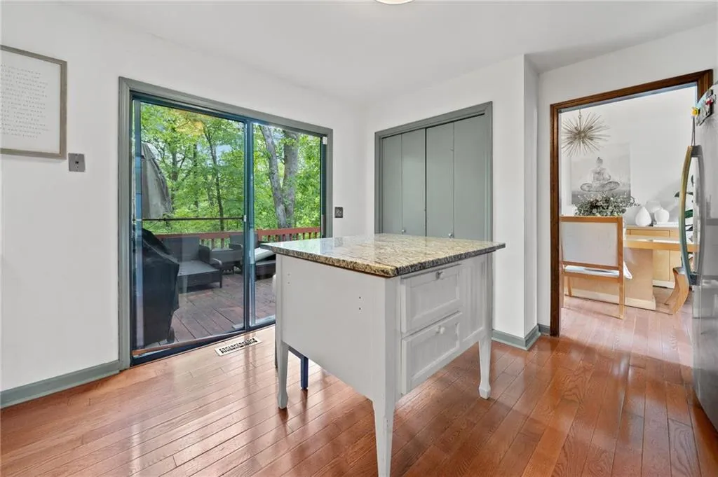 Kennesaw, Georgia 30152, United States, 3 Bedrooms Bedrooms, ,2 BathroomsBathrooms,Residential,Active,125976