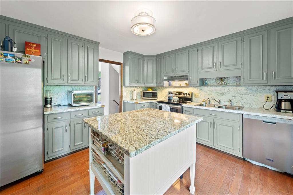 4514 Creekwood Circle, Kennesaw, Georgia image 9