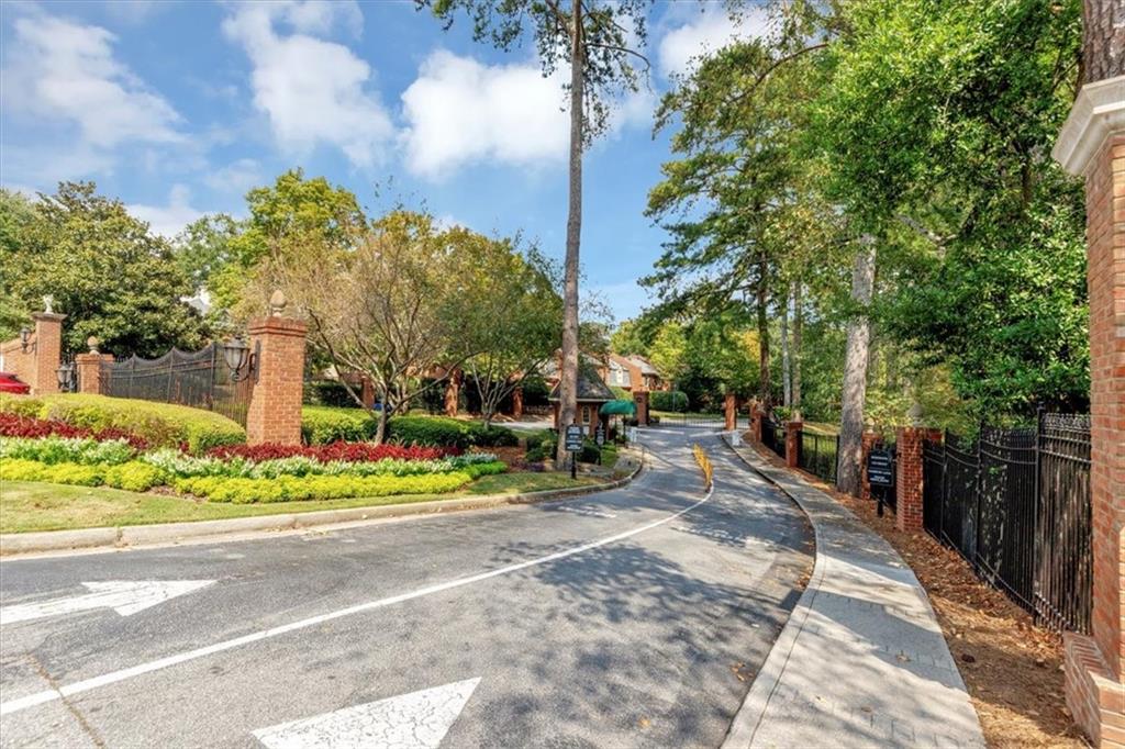 23101 Plantation Drive NE