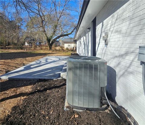 A home in Dacula