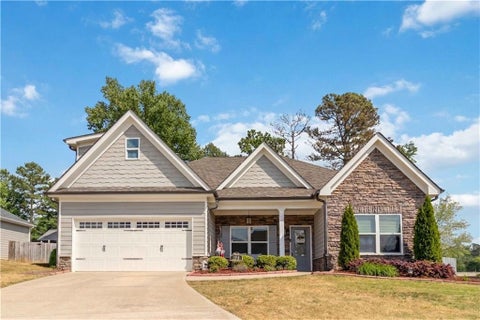 Homes For Sale - 3910 Hamilton Cove Court<br/> Cumming, GA 30028