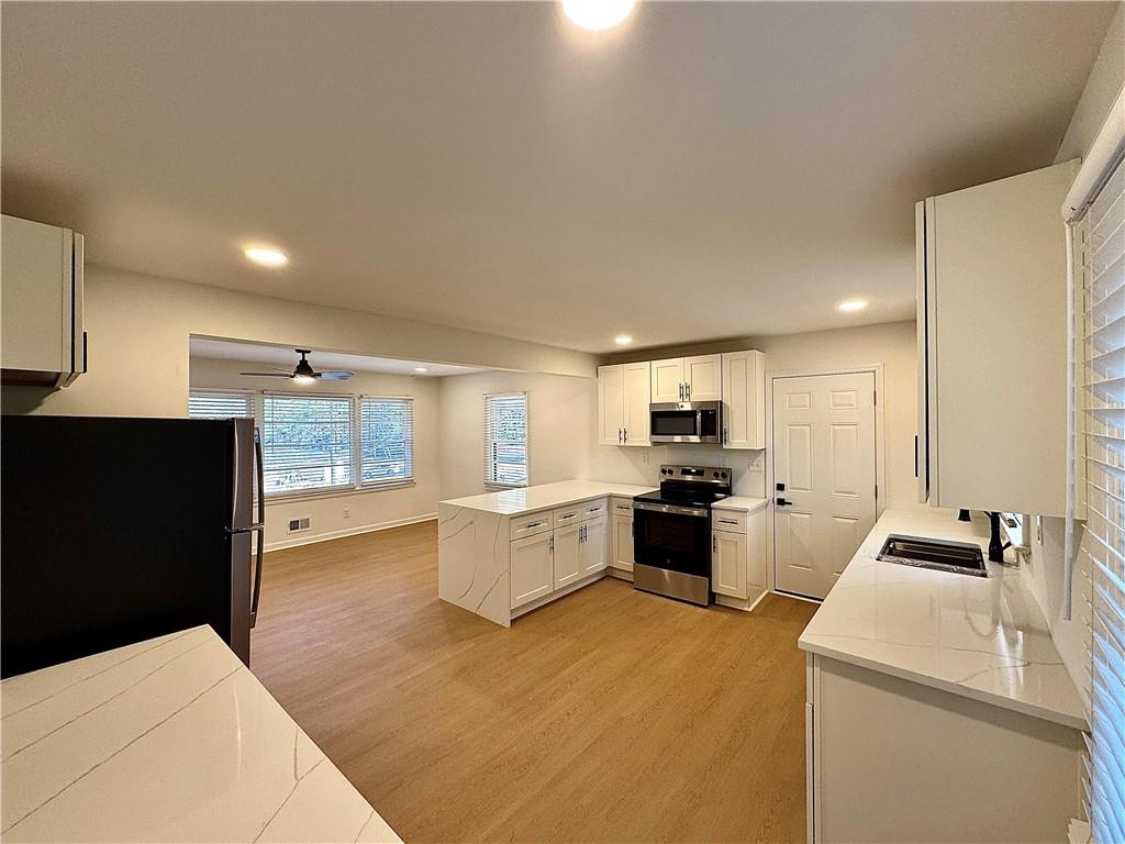 3147 BELLGREEN Way