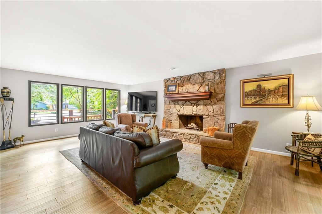 Loch Highland - Residential