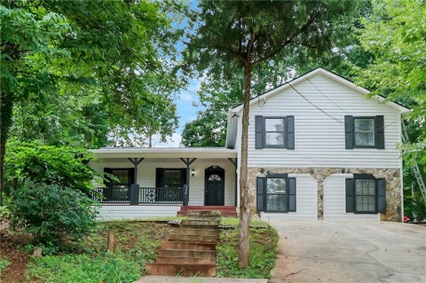 Homes For Sale - 4960 Cold Springs Drive<br/> Gwinnett County, Lilburn, GA 30047