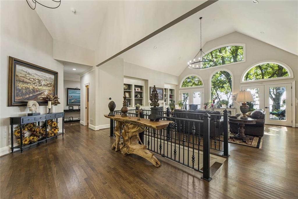 912 Mcelroy Mountain Drive