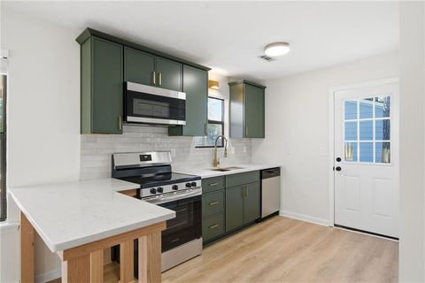 Homes For Sale - 1760 Woodland Trail<br/> Cumming, GA 30041