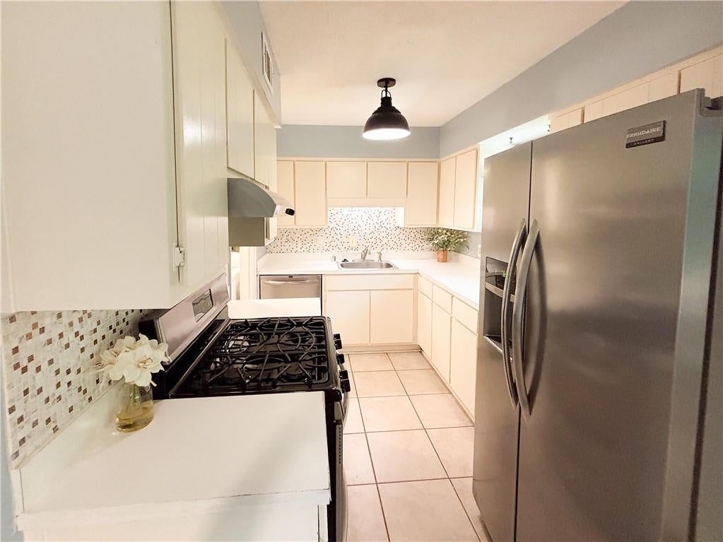 383 Leisure Court SW