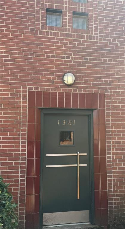 1381 Normandy Drive NE 4