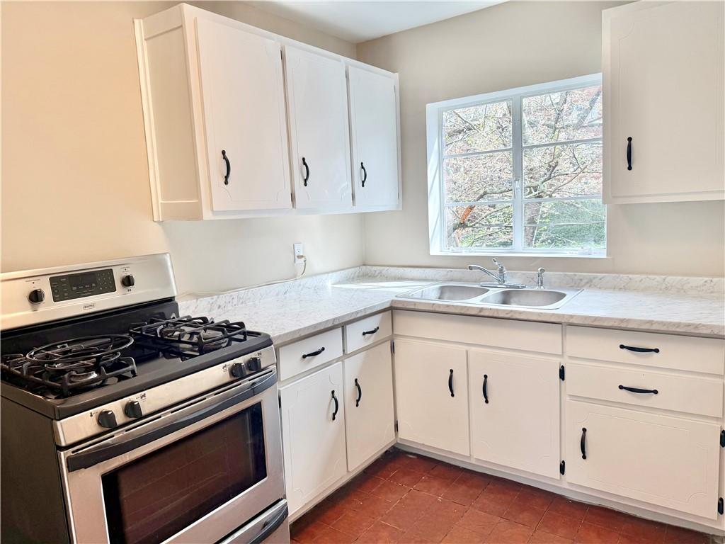 1381 Normandy Drive NE 4