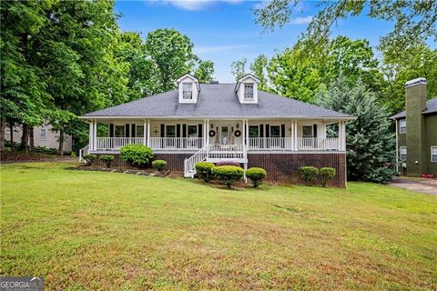 Homes For Sale - 311 White Oak Drive<br/> Newnan, GA 30263