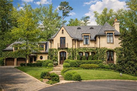 Photo of 675 W Paces Ferry Road NW #10, Atlanta, GA 30327 (MLS # 7720194)