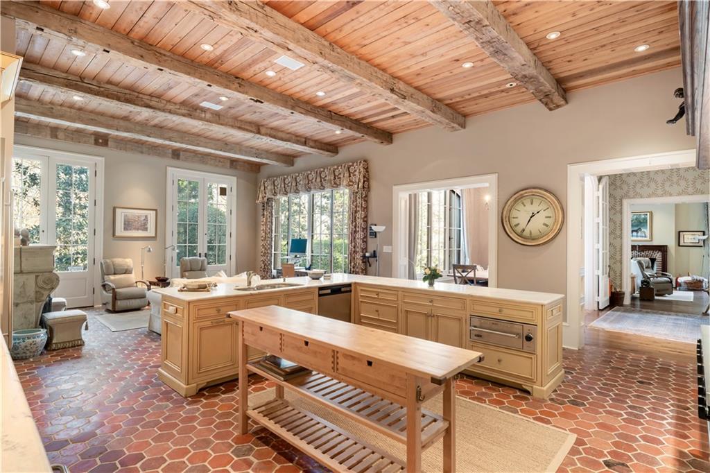 675 W Paces Ferry Road NW 10