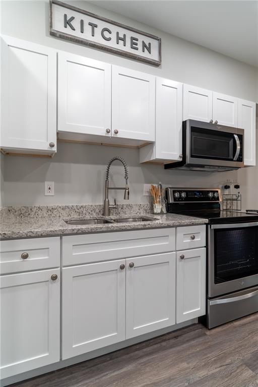 Hickory Manor - Residential