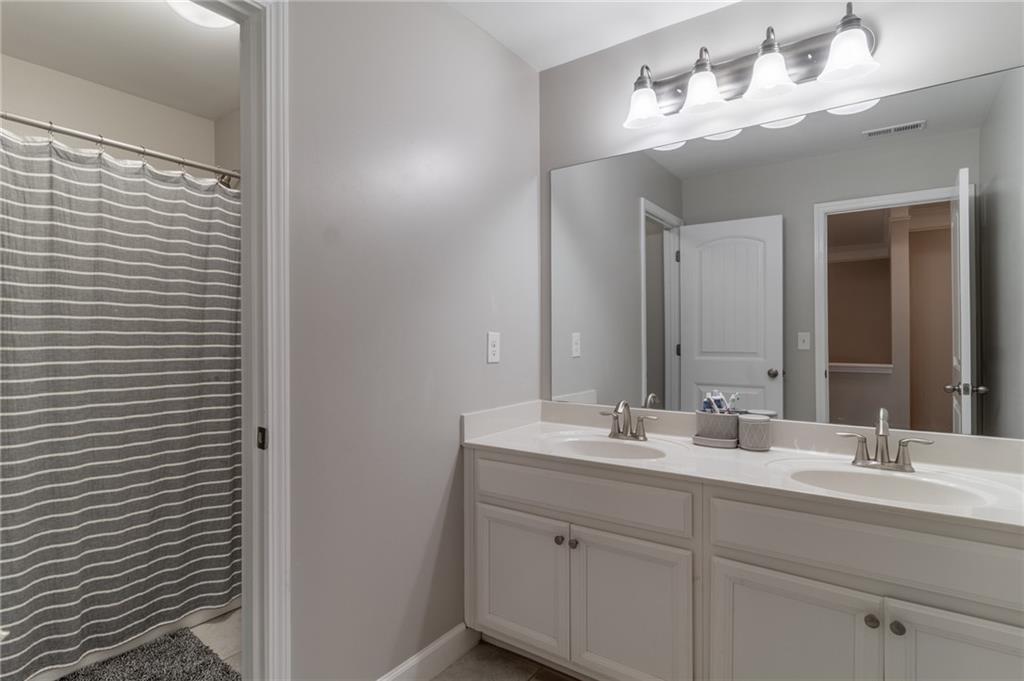 Hickory Manor - Residential