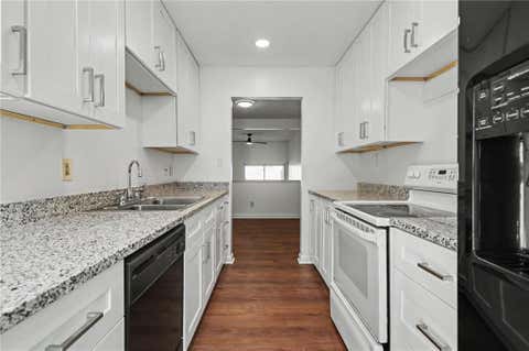 Townhouse For Sale - 222 Yuba Walk<br/> Lawrenceville, GA 30046