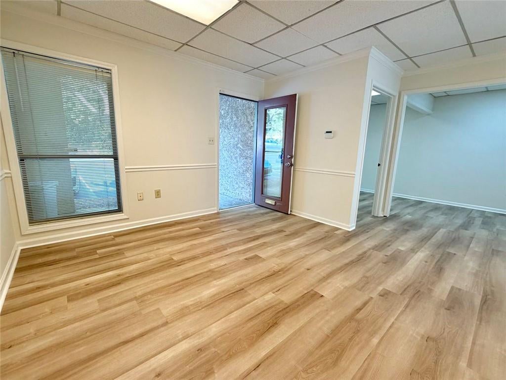 875 Old Roswell Road G300