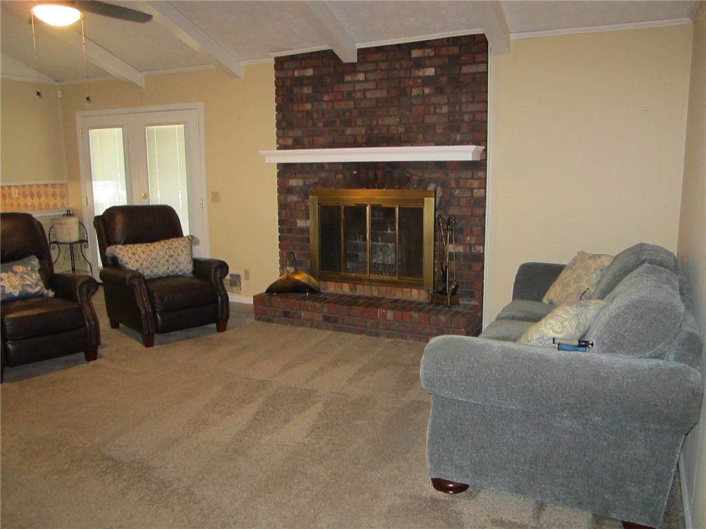 1611 Northwoods Drive