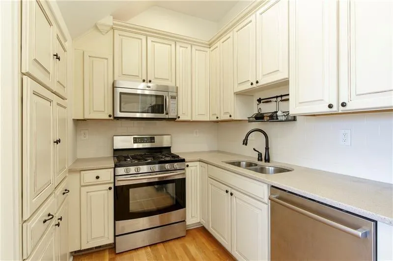 Jasper, Georgia 30143, United States, 6 Bedrooms Bedrooms, ,7 BathroomsBathrooms,Residential,Pending,22155