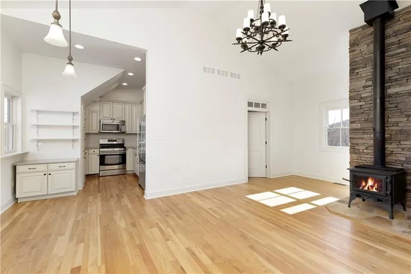 Jasper, Georgia 30143, United States, 6 Bedrooms Bedrooms, ,7 BathroomsBathrooms,Residential,Pending,22155