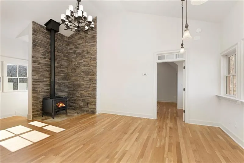 Jasper, Georgia 30143, United States, 6 Bedrooms Bedrooms, ,7 BathroomsBathrooms,Residential,Pending,22155