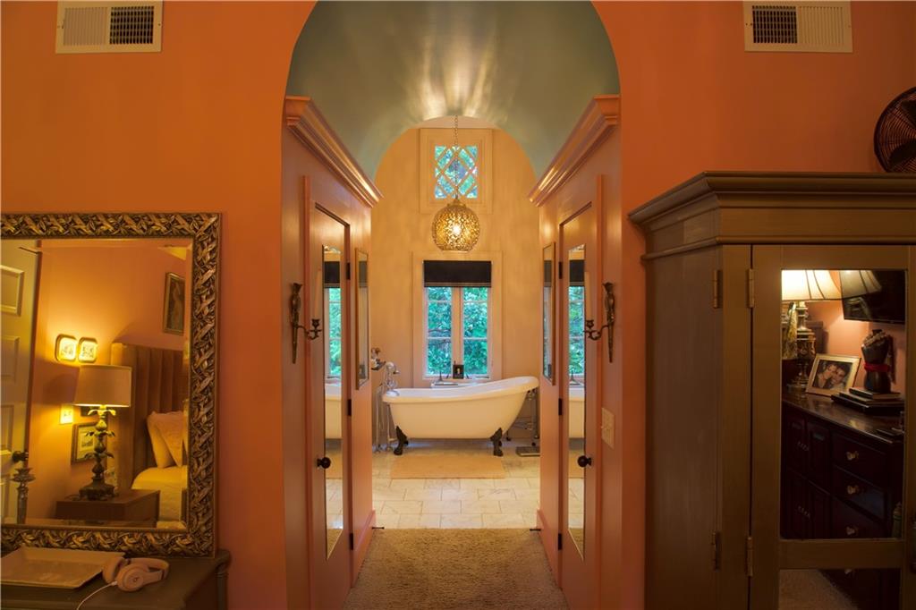 Stir up Manor - Residential