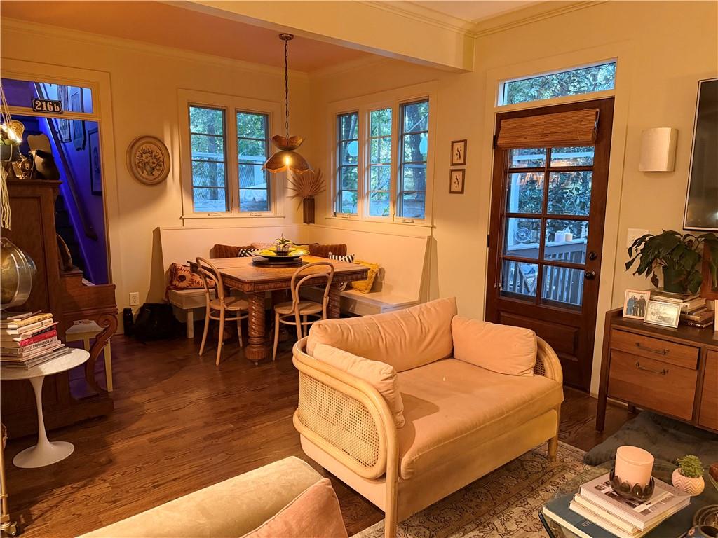 Stir up Manor - Residential