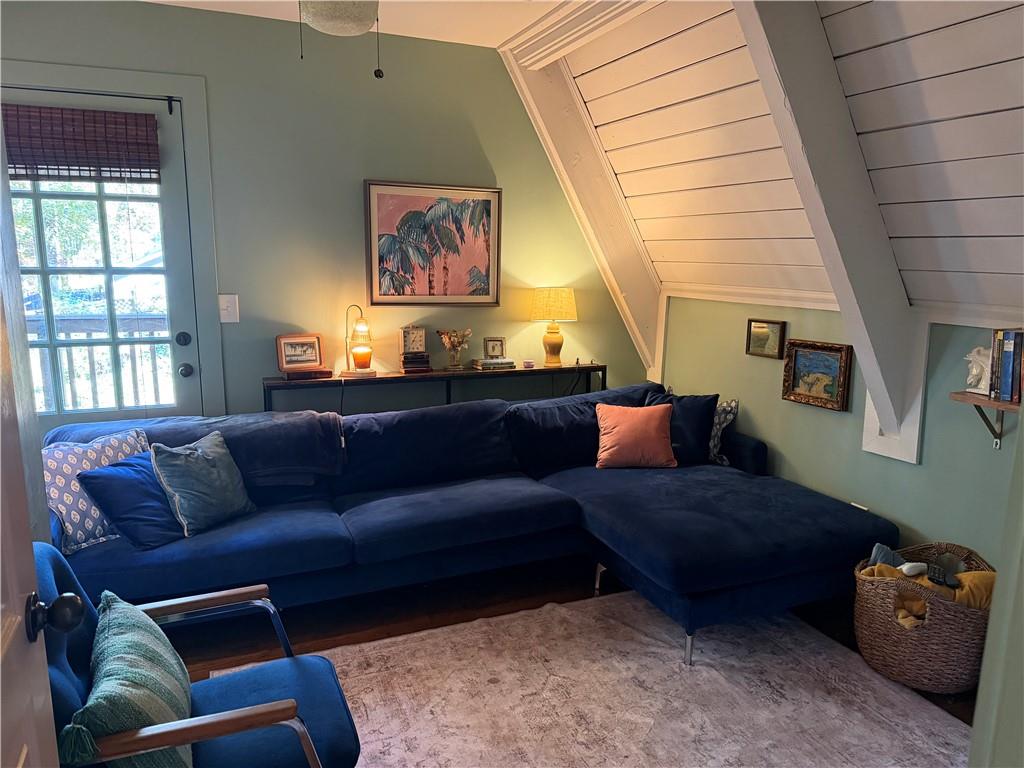 Stir up Manor - Residential