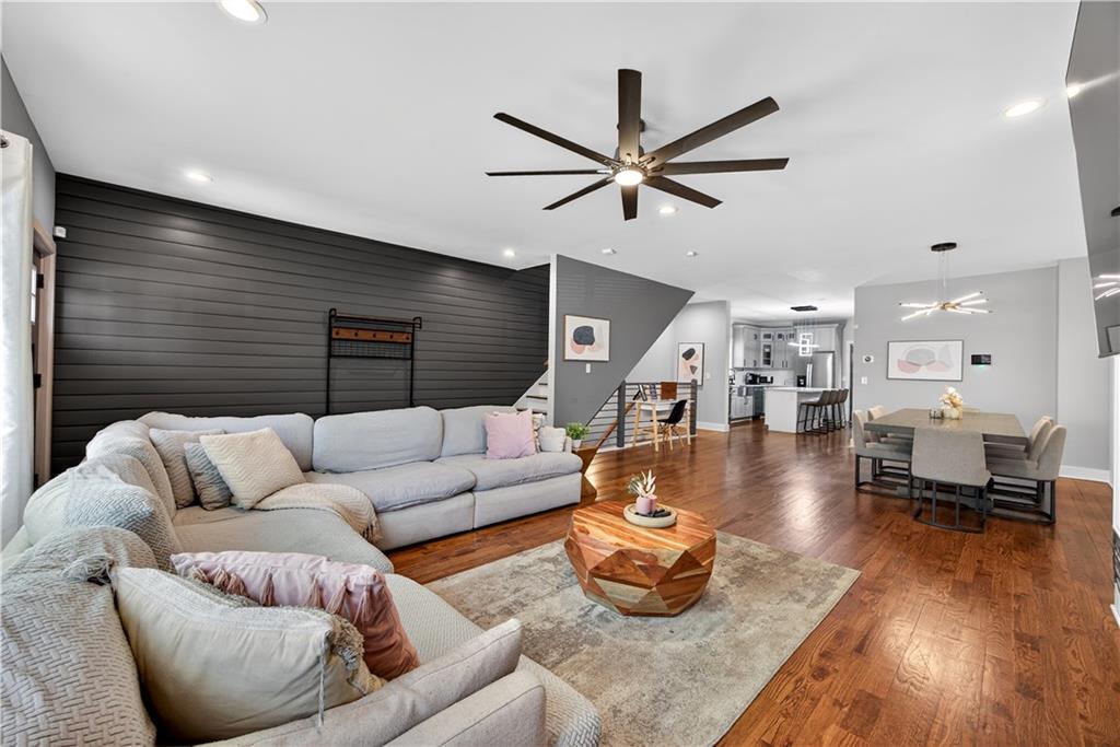 160 Vanira Avenue SE A