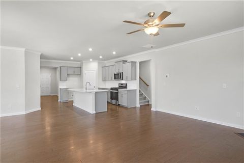 A home in Fairburn