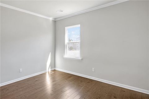A home in Fairburn