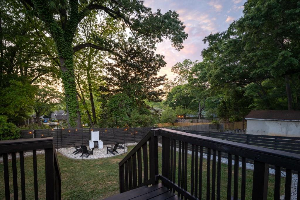 216 Sisson Avenue NE