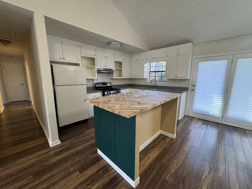 65 Fair Oaks Drive SE