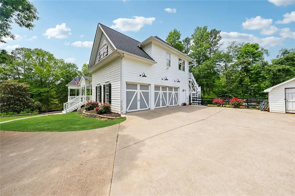 Canton, Georgia 30115, United States, 5 Bedrooms Bedrooms, ,6 BathroomsBathrooms,Residential,Active,135405